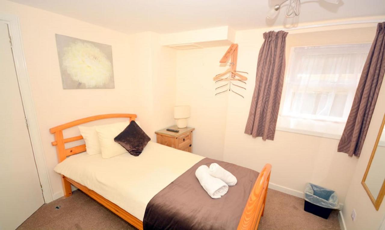 วาริส เฮาส์ Bed & Breakfast เลอร์วิก ภายนอก รูปภาพ
